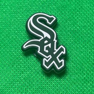 🌼 (5/$10 or 10/$15) NEW “MLB” Fun Croc 
Charm Collection White Sox